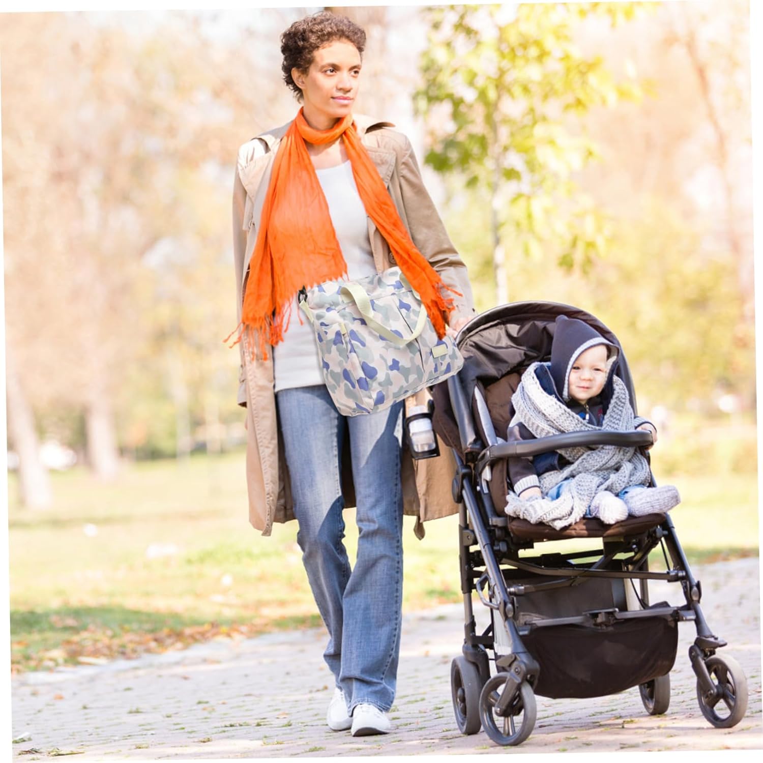Huge Travel for Care Stylish Tote for Moms Versatile and Spacious Design for Travel and Everyday Use