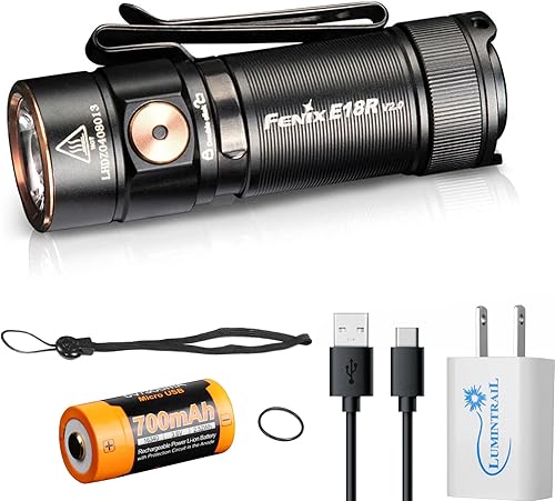 Fenix Linterna EDC E18R V2.0, 1200 lúmenes, recargable, luz de bolsillo ultra compacta con un enchufe de pared USB