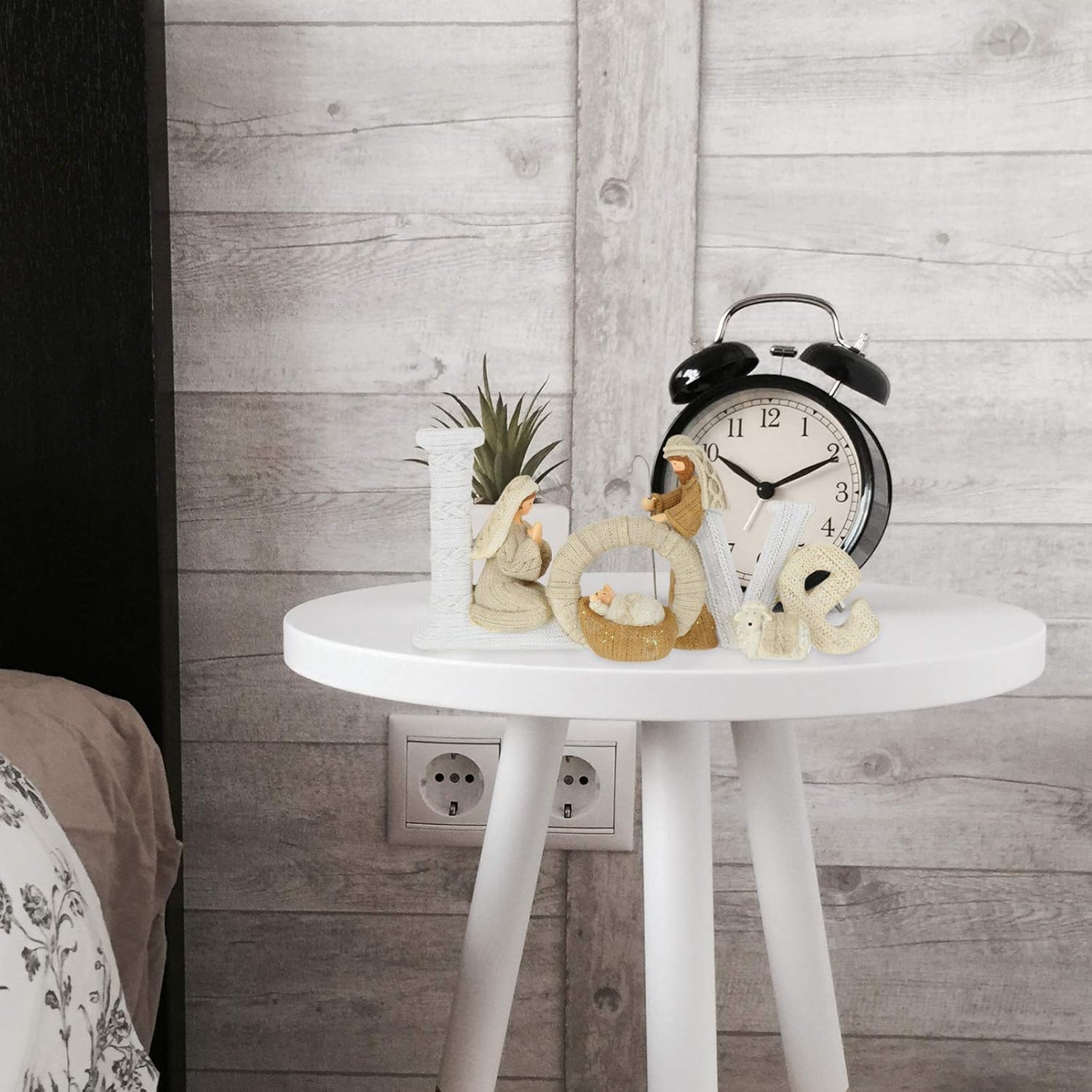 VOSAREA 1pc Romantic Love Letter Decoration Creative Alphabet Adornment for Weddings Engagements and Birthdays Freestanding Photo Prop Glitter Finish