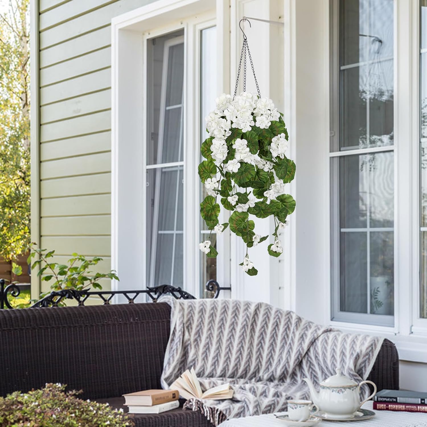 Briful Artificial Hanging Basket for Outdoor, White Geraniums Fake Hanging Flowers Realistic Silk Flowers & Greenery Faux Hanging Baskets for Indoor Patio Balcony Ceiling