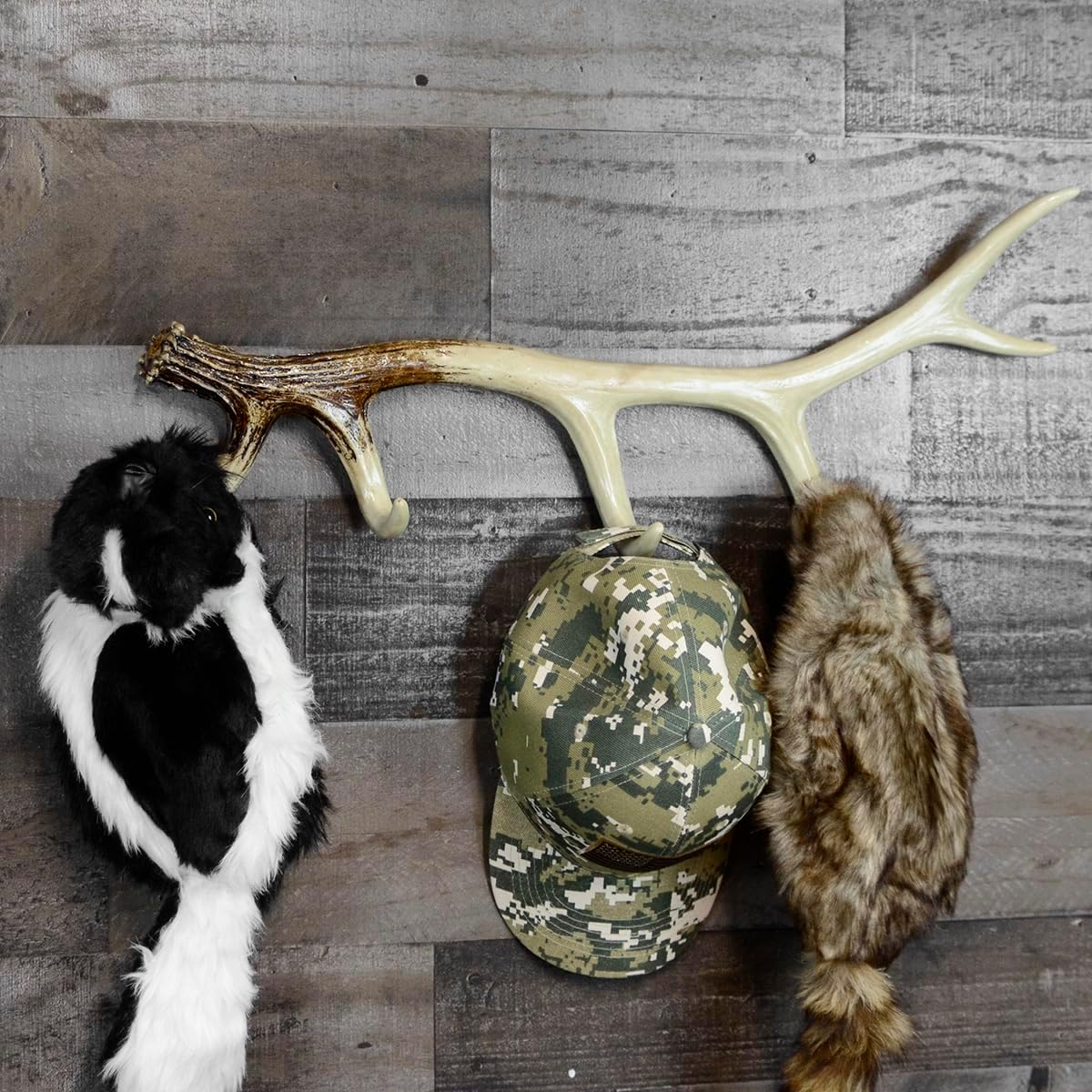 Treasure Gurus Cast Iron Deer Antler 6 Point Buck Elk Antlers Wall Hook Towel Rack Rustic Cabin Home Decor