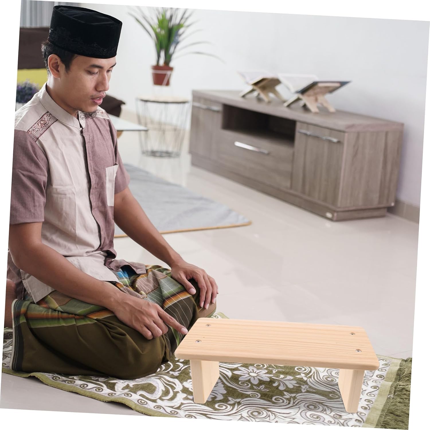 Portable Wood Prayer Kneeler Bench Stool for Church and Home Worship | Beige Finish, Space Saving Build, Easy to Clean Surface, Knee Comfort Protection