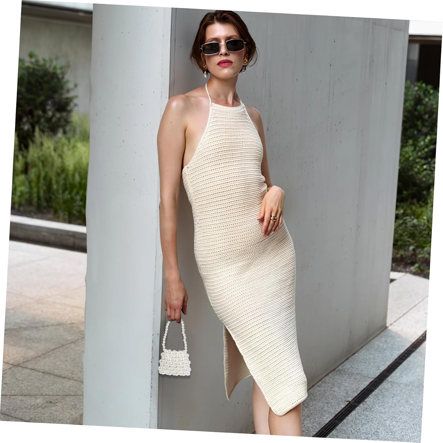 Pearl Handbag for Women Compact and Lightweight Pearl Clutch Purse with Unique Design for Weddings Parties and Outdoor Events Elegant present