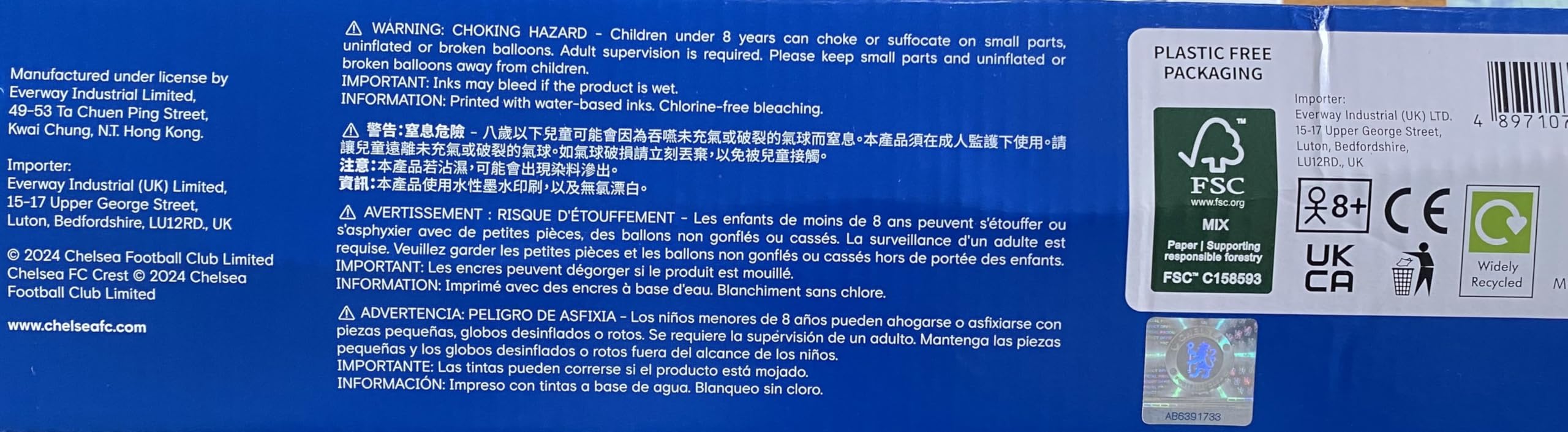 Chelsea FC – Boîte de 77 fournitures de fête officielles tout-en-un pour 6 invités | Ensemble de vaisselle jetable avec couverts, ballon en jersey, décorations et cadeaux de fête | Parfait pour les