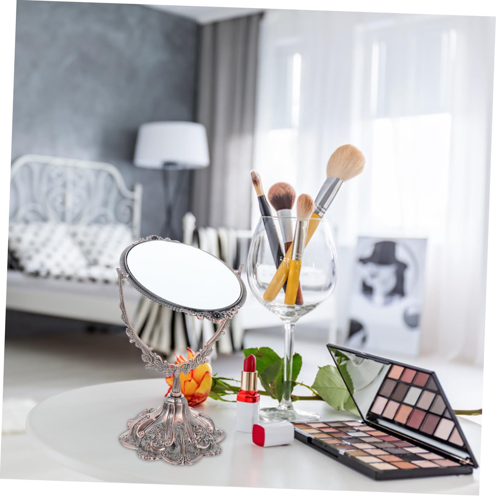 DOITOOL Vintage Schminkspiegel mit Doppelseite, Drehbar, Zinklegierung | Stabiler Standfuß, Hohe Detailklarheit, Europäisches Design, für Make Up und Hochzeit
