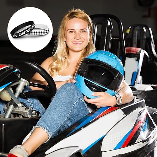 Miniatura 5 de Zhanmai 50 pulseras de goma con bandera de carreras para autos de carreras de 2.56 pulgadas, pulseras de bandera a cuadros de carreras para niños,