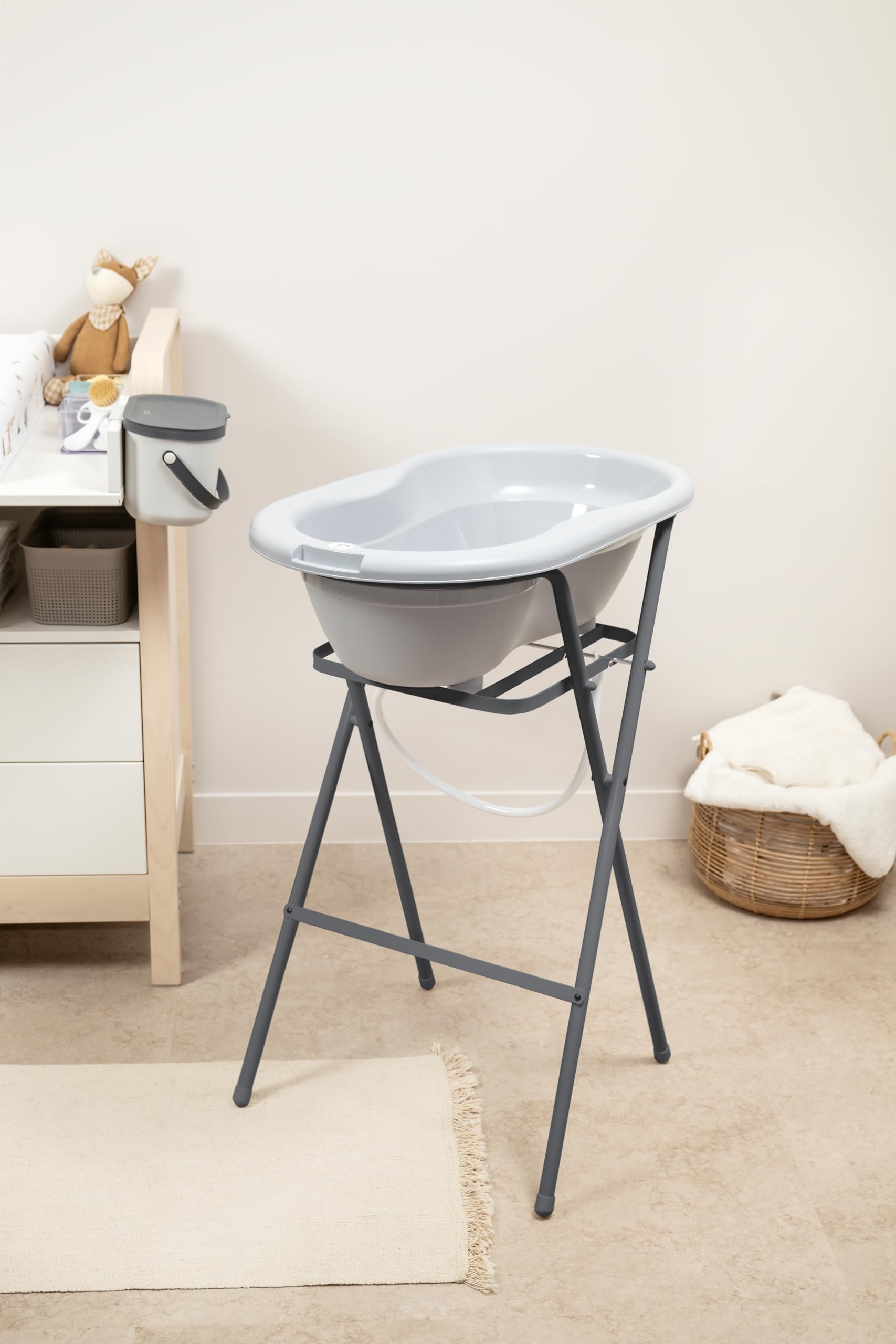 Rotho Babydesign TOP stojak do kąpieli dla niemowląt, składany, łatwy do przechowywania, idealny dla noworodków, od 0 lat do max. 25 kg, szary