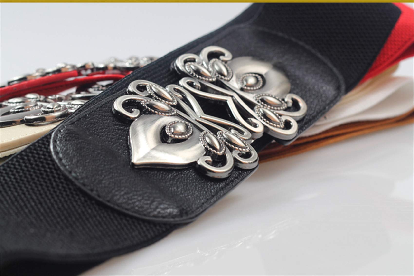 AXESORIA: Western-Inspired Skinny Silver Heart Belt with Matching Tip Black L/X