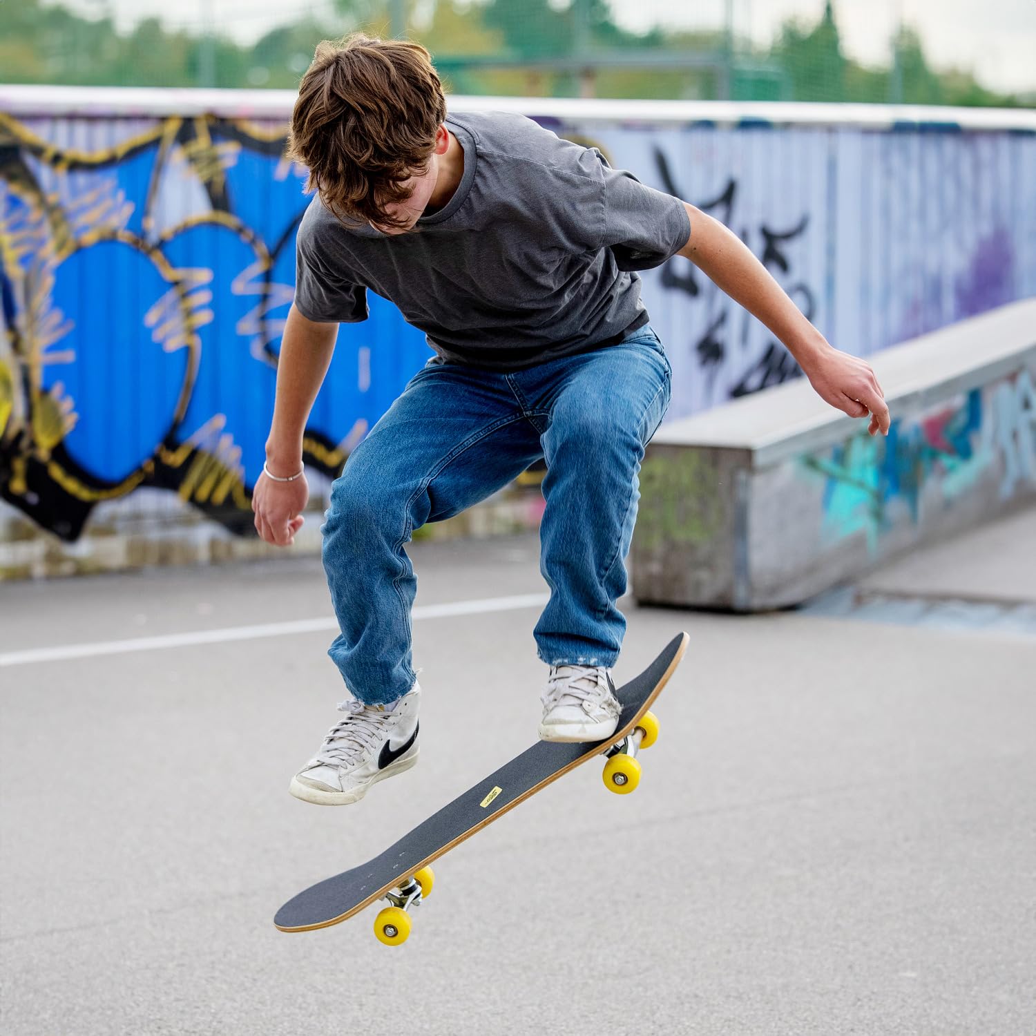 Schildkröt Skateboard Kicker 31", Excellente pour Débutants, Plateau Concave avec Double Kick et Ruban Adhésif, Roulements à Billes ABEC5