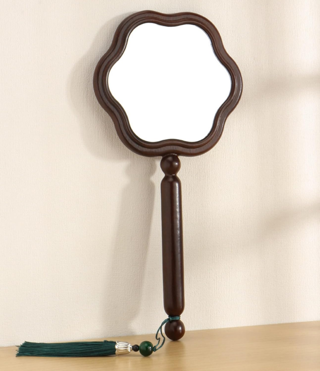 Vintage Wooden Handheld Mirror, Chinese Style Flower Shaped HD Cosmetic Glass with Tassel, Portable Travel Vanity Tool & Premium Makeup Gift for Women, 10.4 x 5.9 Inches