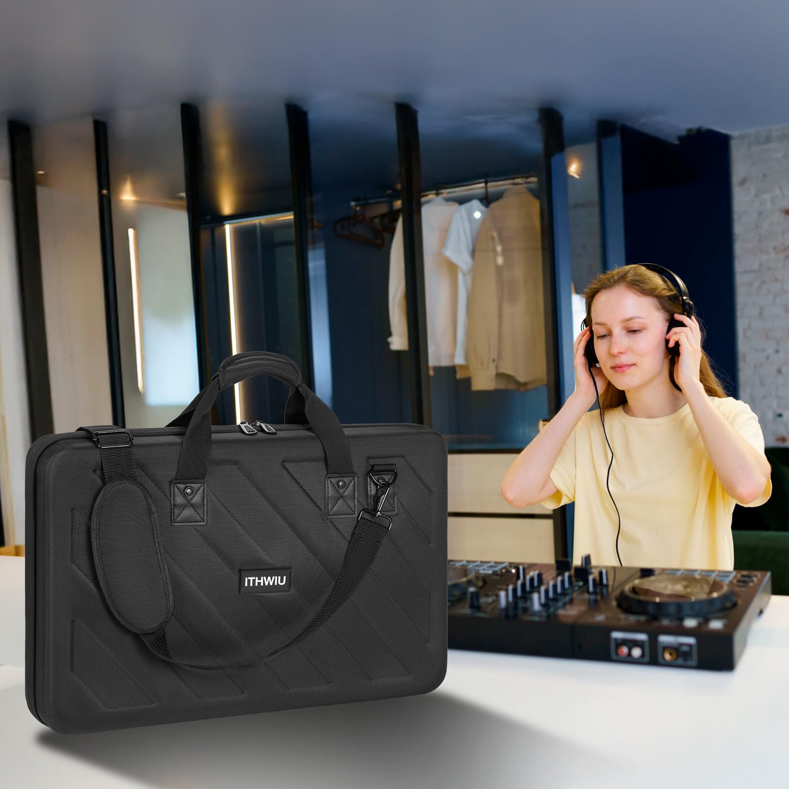 OUUTMEE Étui de Transport pour Contrôleur DJ, Compatible avec Pioneer DDJ RX/SX/SX2/SX3/DDJ-FLX6/Denon MC7000, Sac de Rangement en EVA pour Contrôleur DJ avec Poignées et Bandoulière (Noir)