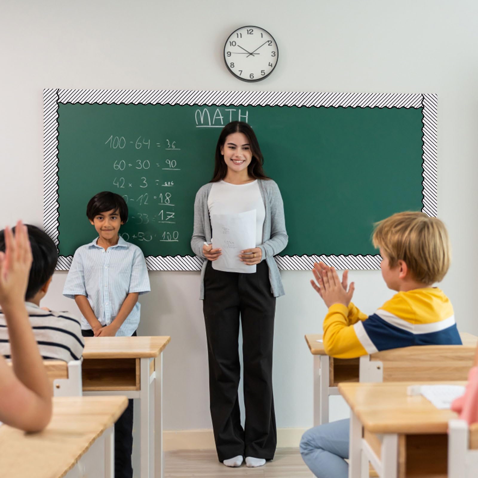 Amazon.co.jp: JarThenaAMCS 69フィート オーシャンウェーブ掲示板 ボーダー プール ウォーターリップル 60枚 ブルーシー  スカラップトリム ボーダーステッカー デカール 夏 学校 教室 オフィス 黒板 パーティー 装飾 : ホーム＆キッチン 掲示板の境界線セット  24ロール ...