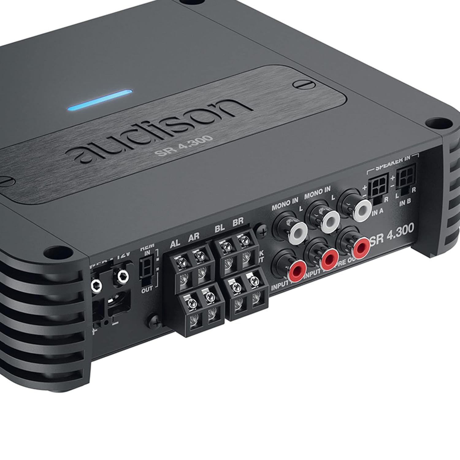 Audison SR 4.300 AmpNærbillede af input/output-terminaler fra liber