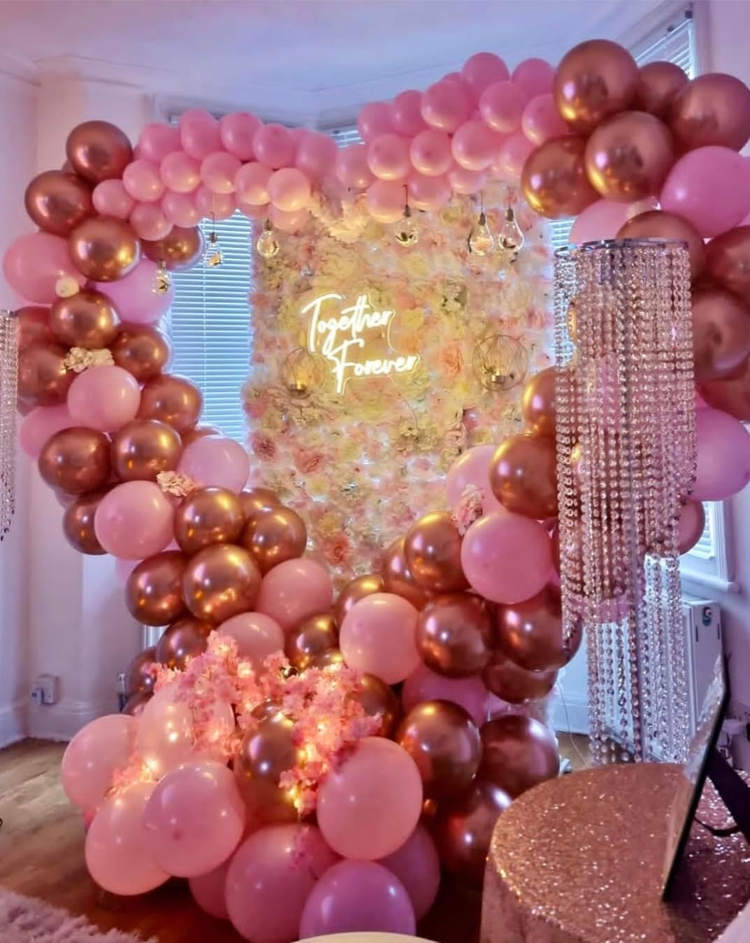 7.2ft Heart-Shaped Metal Balloon Arch Kit for Weddings Valentine's Day Proposals Engagements & Birthdays, Elegant Heart Arch Stand with Base for Ceremony Backdrops & Party Decorations（Gold）