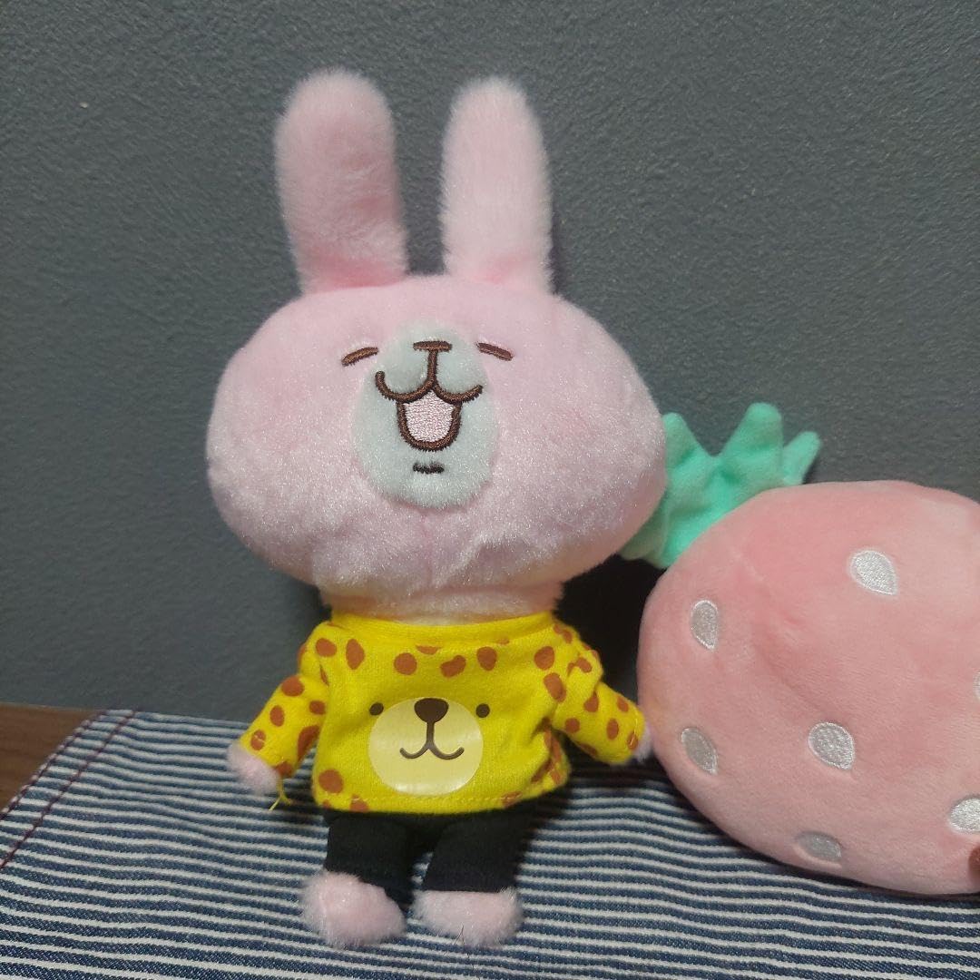 カナヘイ　うさぎ　ビック　ぬいぐるみ　1周年ピンバッジ付き カナヘイ ぬいぐるみ：ニッセにへんしんしたピスケとうさぎの