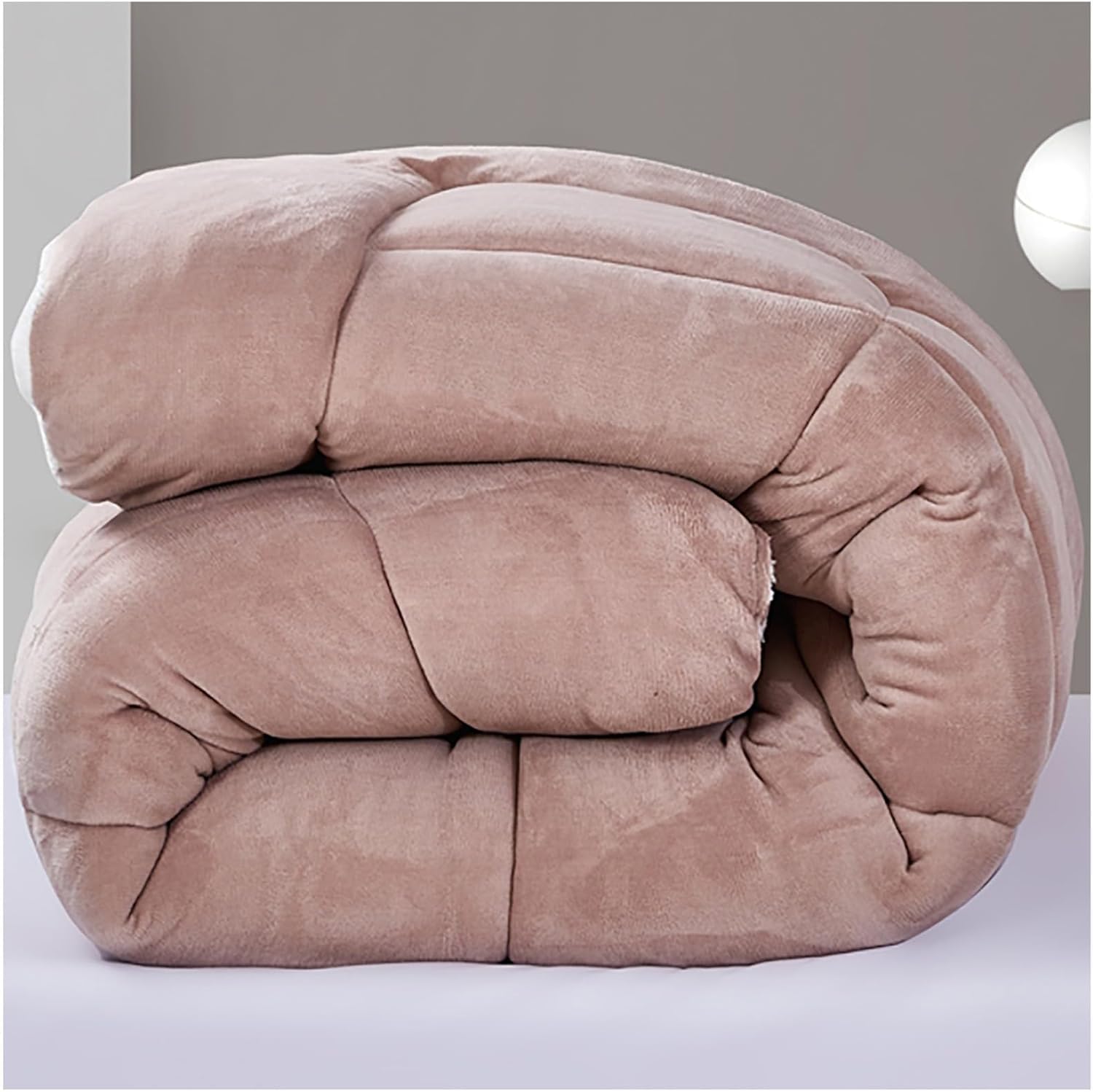 Couette douce et moelleuse à design épais pour une isolation thermique