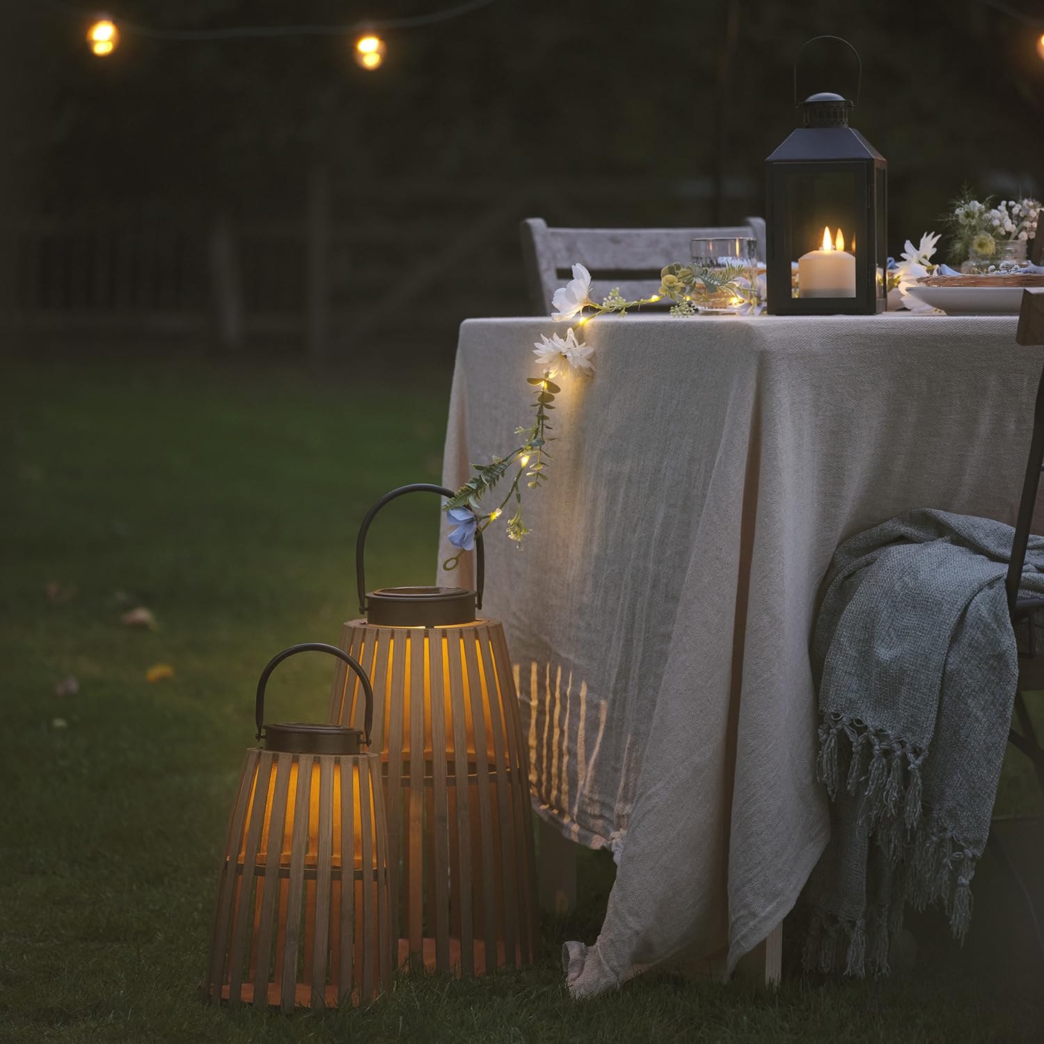 Lights4fun Lanterna solare grande in legno Sol