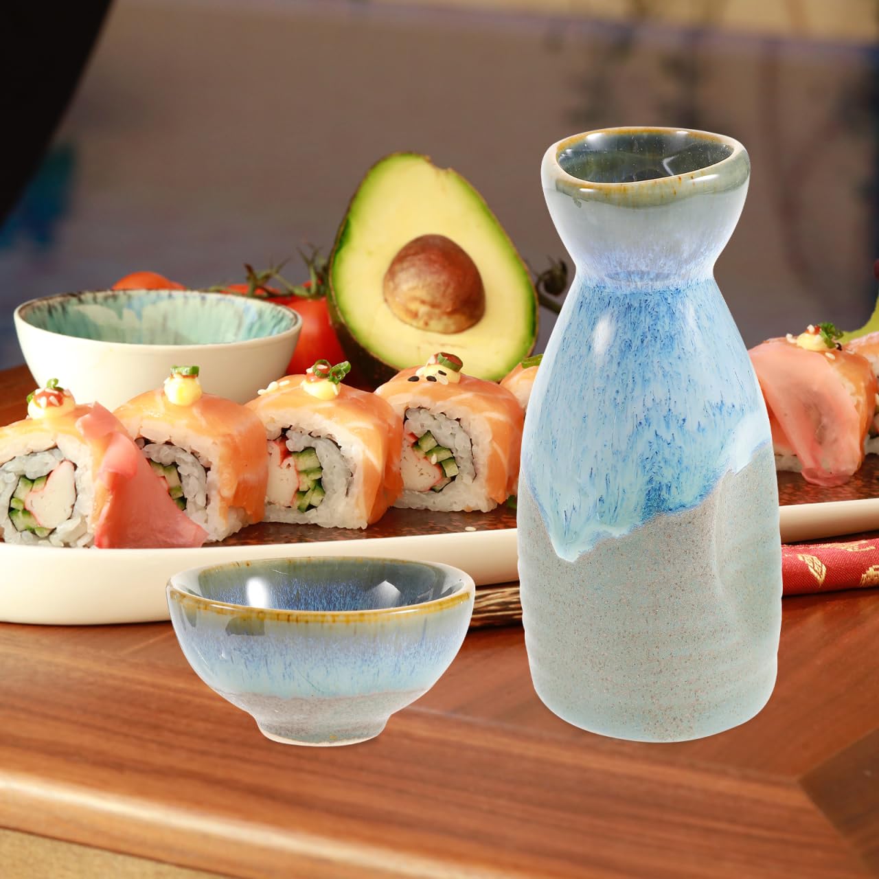 DOITOOL Set Sake Giapponese Ceramica 4 Tazze E 1 Bottiglia Per Sakè 4.72X1.57In Elegante Completo Per Bere Sake in Casa Ristorante E Regalo Festa