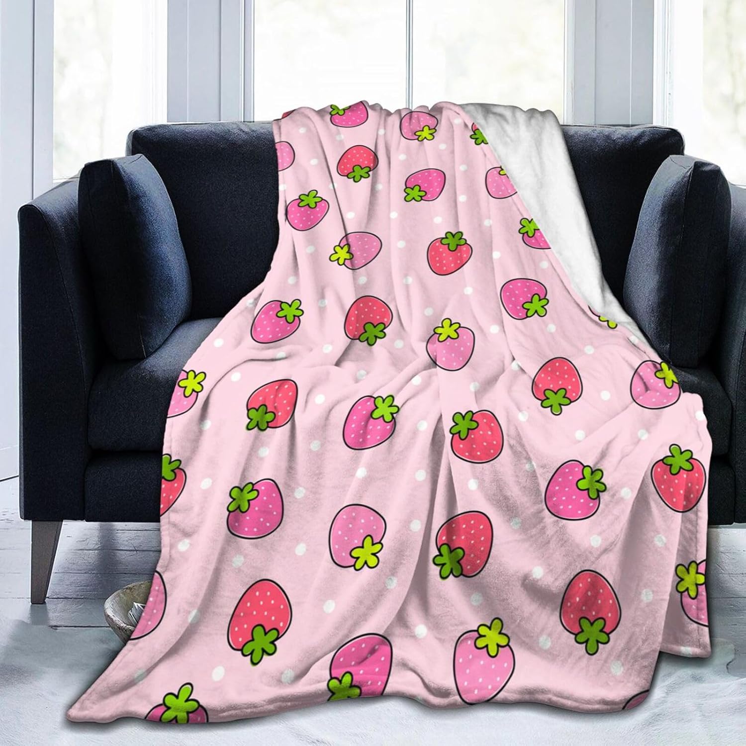 Cute Strawberry Dot Pattern Blanket, Soft Blankets Flannel Bed Throw Cozy Lightweight Plush Gifts for Women Girls Kids Sofa Couch Bedroom Living Rooms Warm All Season, Home Decor, Small 50"x40"