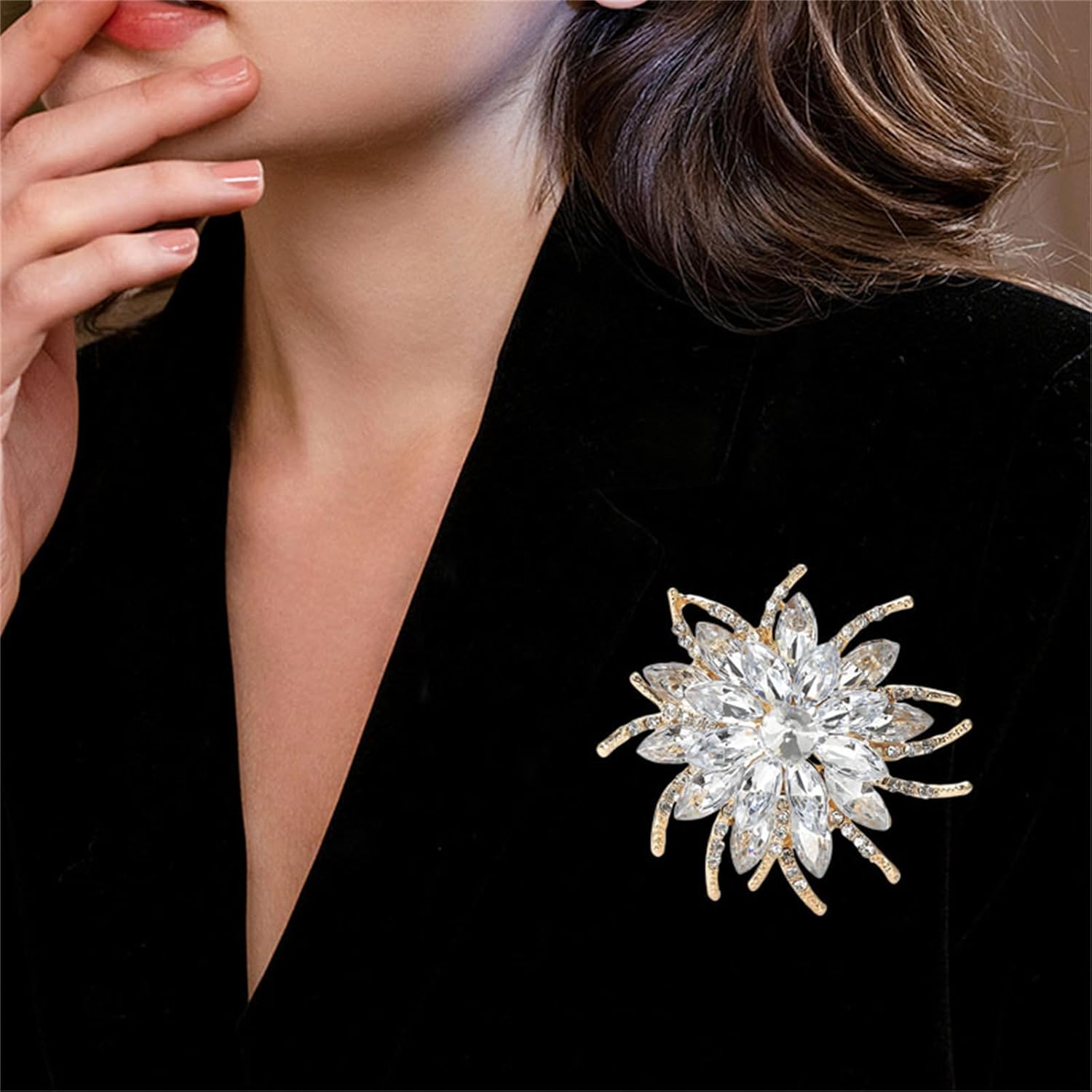 Dreuyet Rhinestone Flower Brooch for Women Vintage Crystal Sparkly Full Rhinestone Sunflower Laple Pin Elegant Clothing Bag Hat Accessories Christmas Birthday Party Wedding Jewerly - Image 2