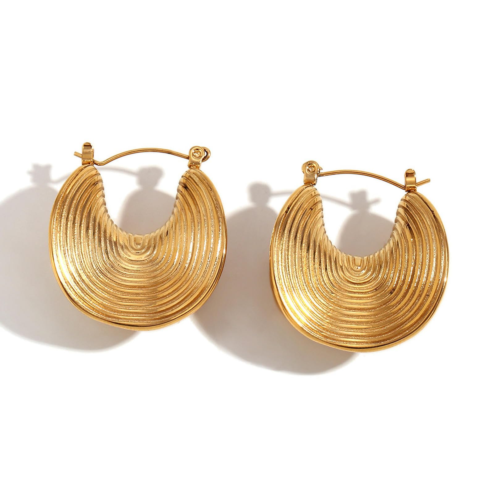 Edelstahl 18 Karat vergoldet, modische, individuell gefaltete High-Low-Ohrringe mit Gewindekrempe, schickes Damen-Accessoire-Geschenk