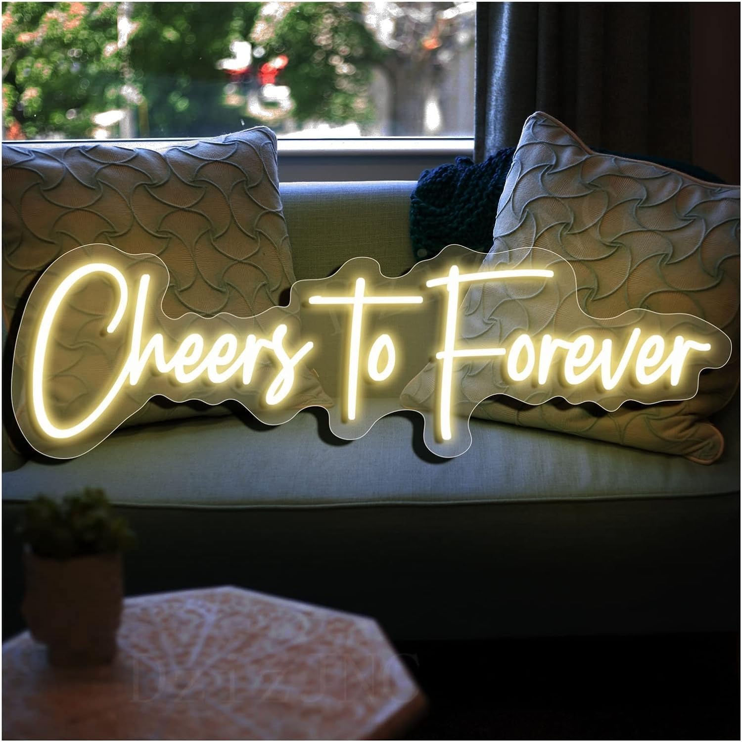 Letrero de neon Cheers to Forever soluciona la falta de luz en tu photocall