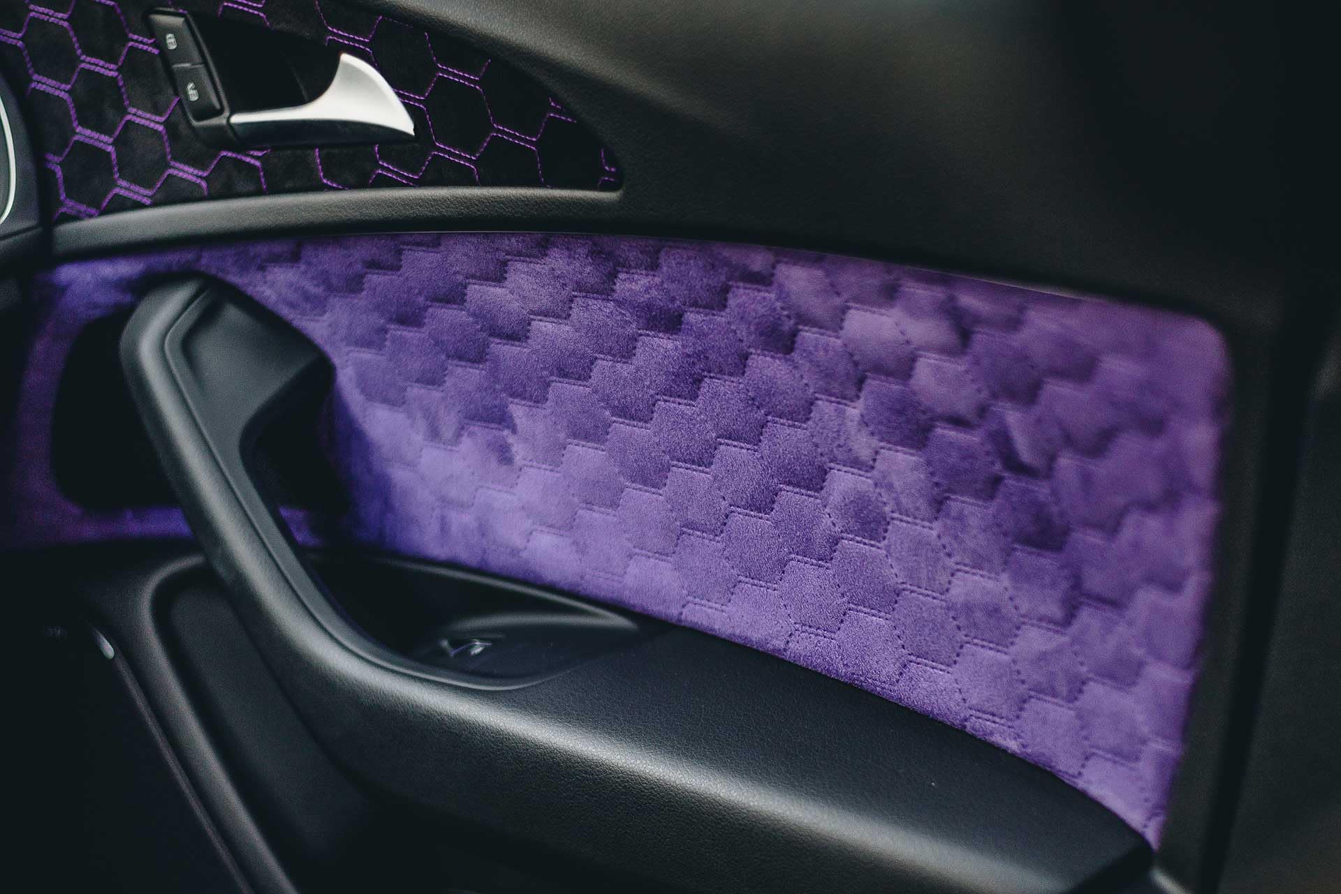 Design Quilted Mikrofaserstoff gesteppt kaschiert selbstklebend Wildleder Optik Kunstleder Wildlederimitat - Stretch Dehnbar Folie Stoff - DAS ORIGINAL