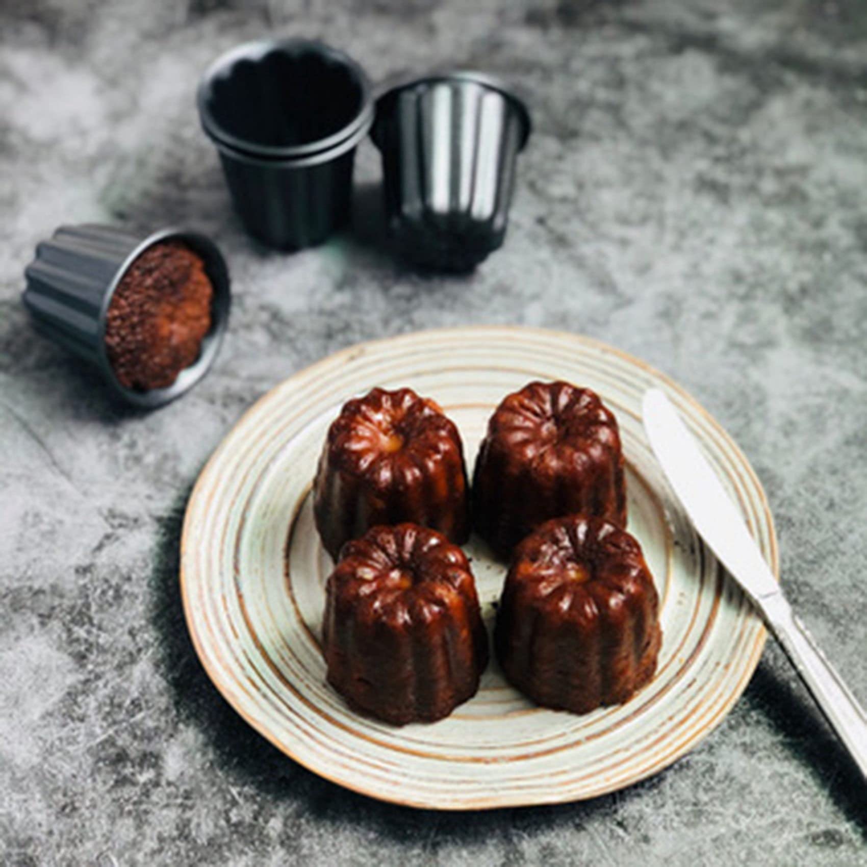 Lot de 32 moules à cannele anti-adhésifs - Noir