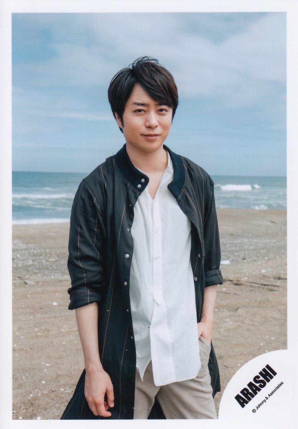 Amazon.co.jp: ARASHI 嵐 公式 生 写真 （櫻井翔）AS00085 : おもちゃ