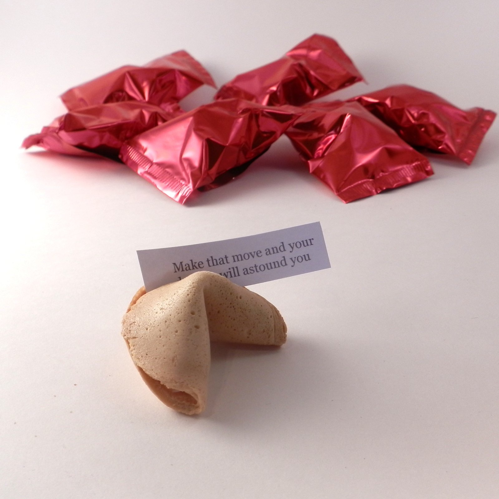 Unique Wedding Favours Company Wedding Fortune Cookies with Traditional Fortunes Wedding Favours - Box of 100 - red wrapper