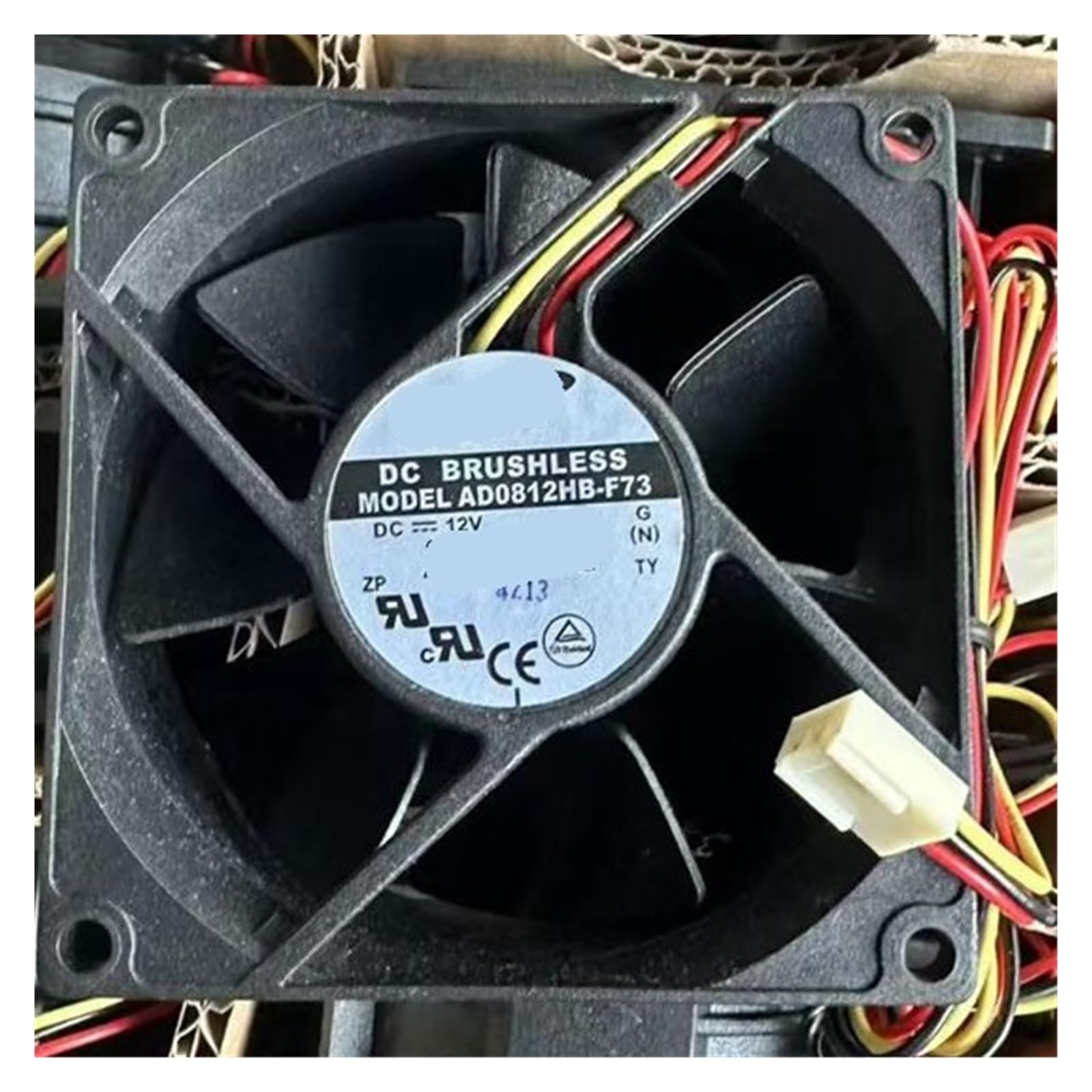 Ventilateur de serveur résistant pour éviter la surchauffe des composants DC 12 V