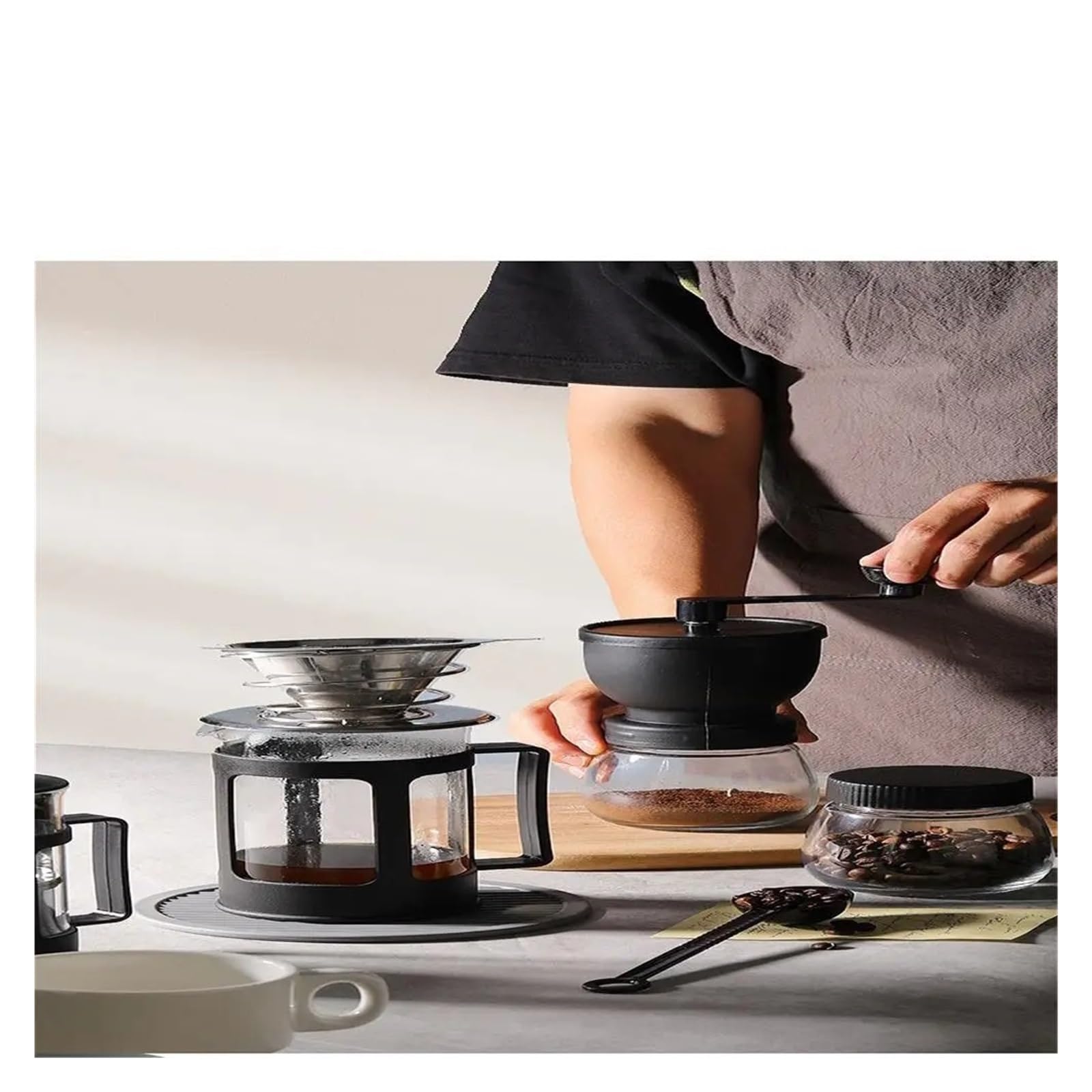 Młynek do kawy Ręczny ekspres do kawy Profesjonalny z ceramicznym żarnem Regulowanym żarnem Akcesoria do kawy ładowane przez USB Przenośny młynek do szkła (Color : Style B)