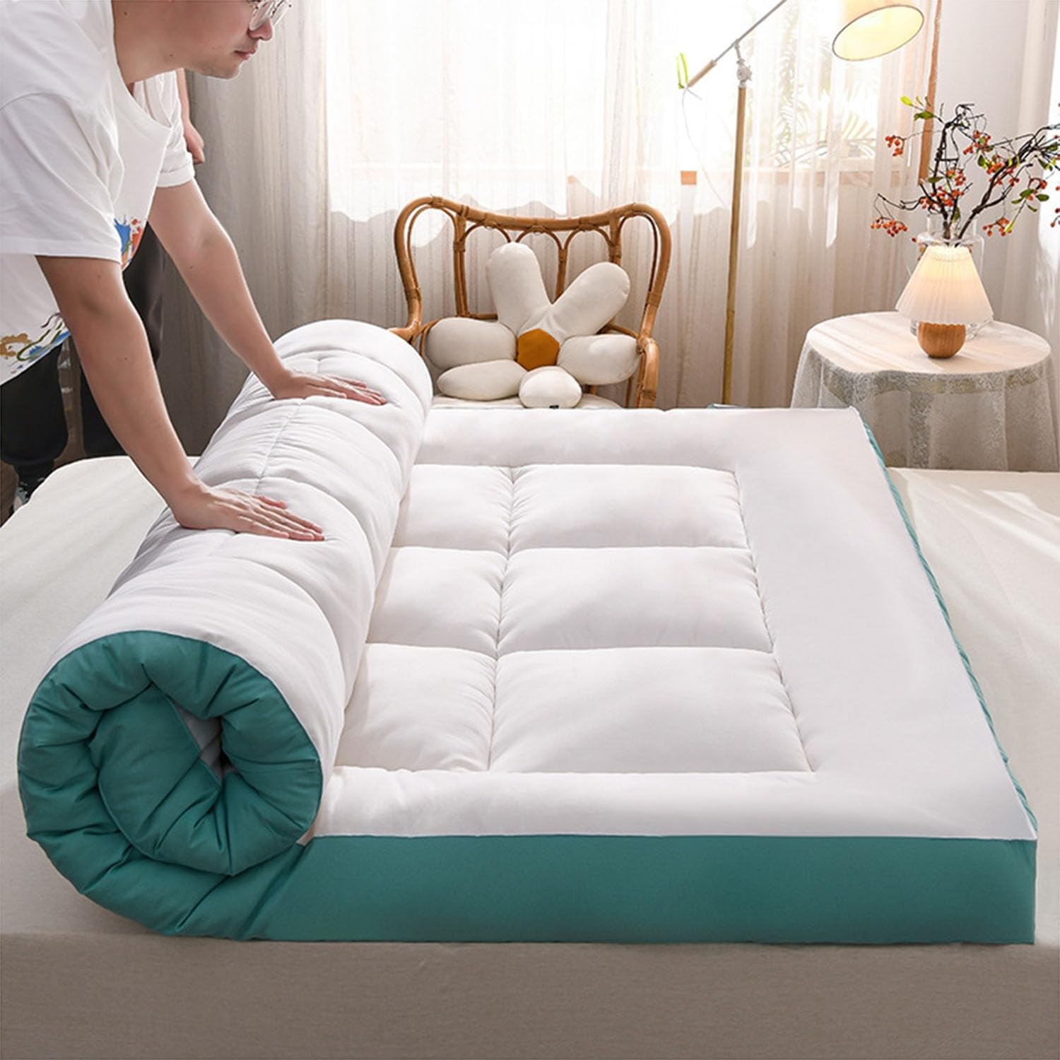 Foldable Futon Mattress, Extra Thick Topper For Guest Bed Sleeping Pad – Soft & Breathable - Double Single Roll Up Futon Cushion - Pain Relief
