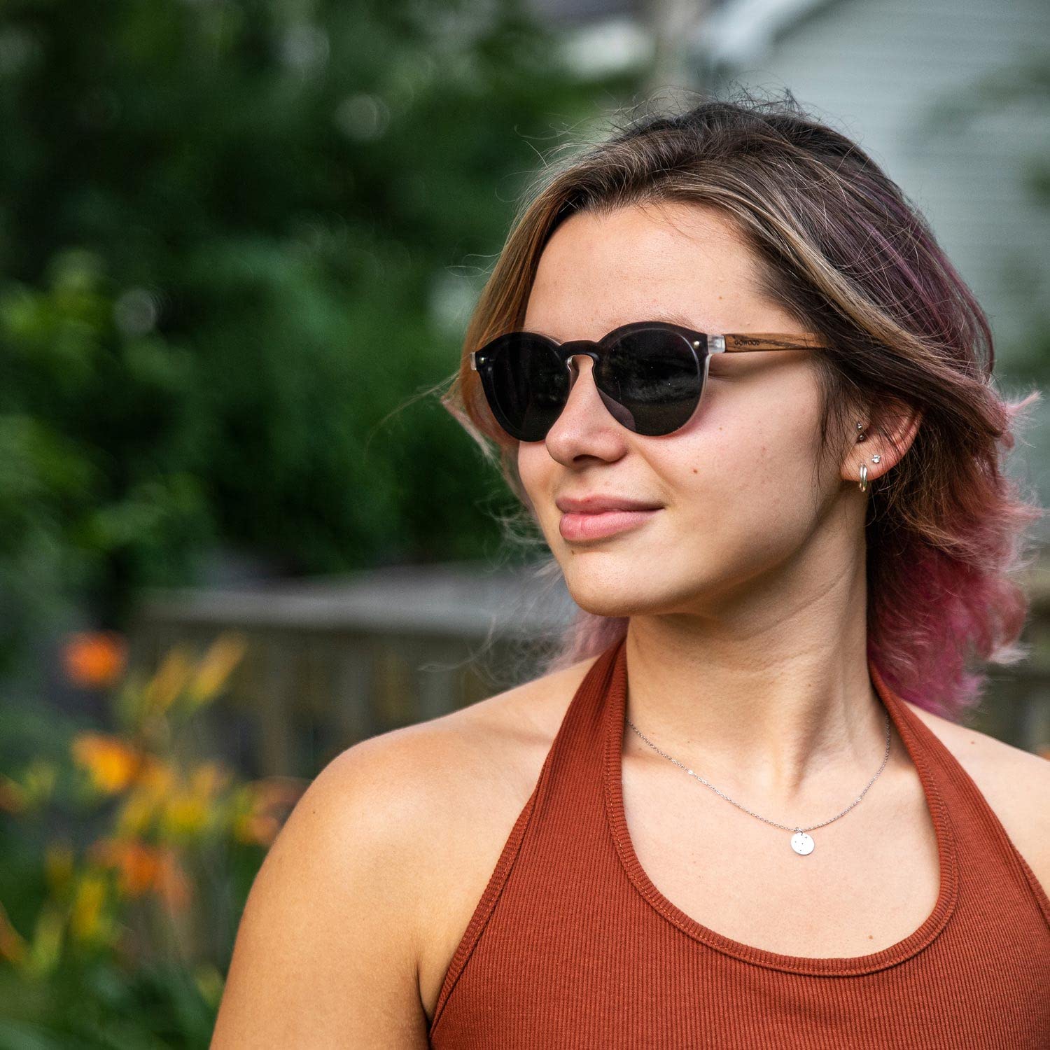 GOWOOD Holz Runde Sonnenbrille für Herren und Damen mit spezieller einteiliger schwarz polarisierter Linse
