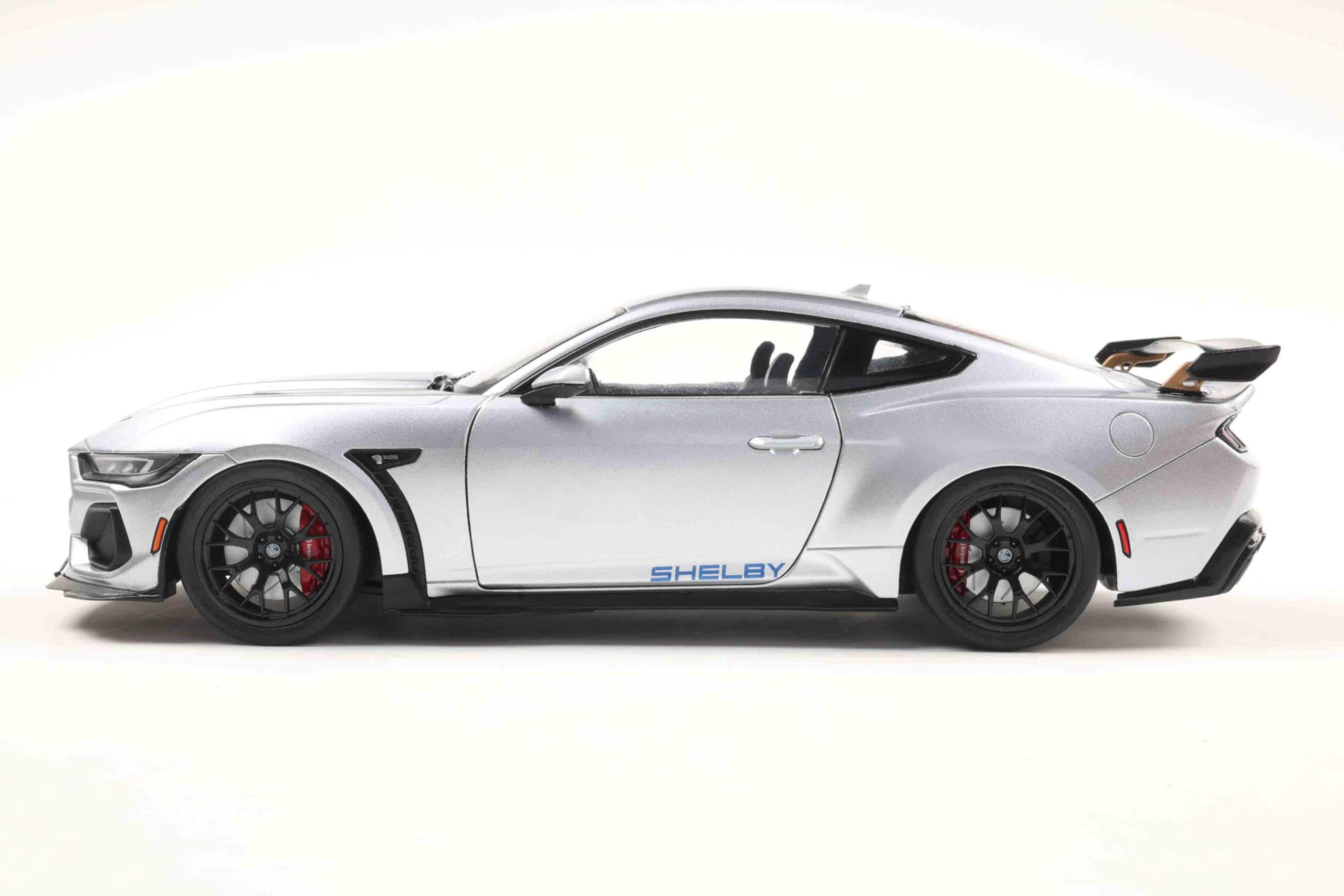 Amazon.com: Kyosho SOLIDO S1813803 1/18 Shelby Mustang Super Snake