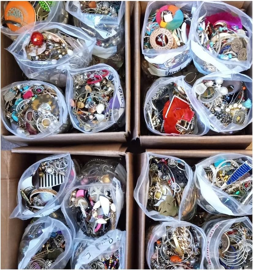 CcacHe 30 Pieces of Random Picked Jewelry, Wholesale Lot Collection for Women, Multi Style of Earrings Rings Bracelets or Necklaces, Classic Perfect Design Mixed Gift for Family and Friends MEH