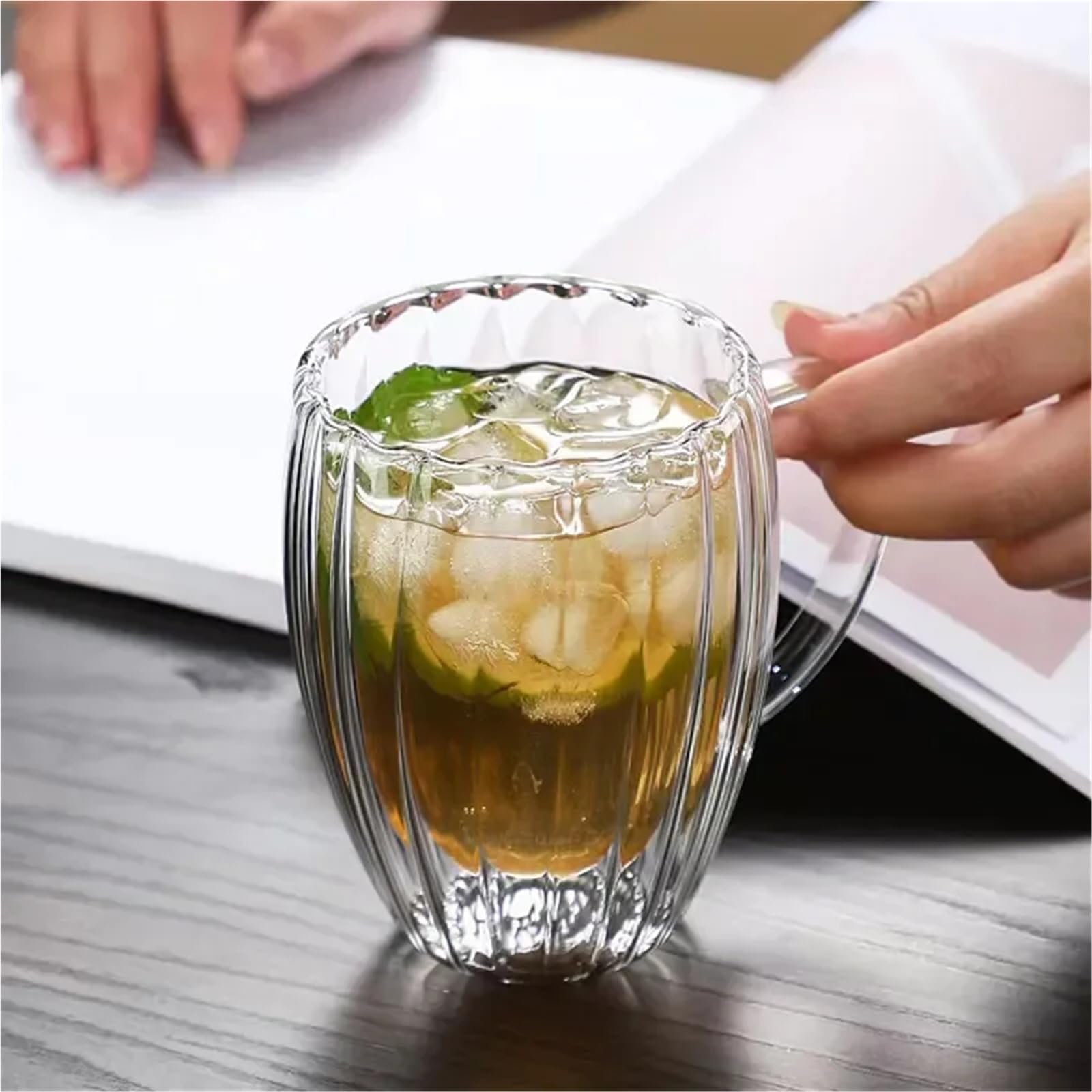 Kristallgläser Streifen-Doppelwand-Glasbecher, hitzebeständig, Wasserbecher, transparent, for Saft, Kaffee, Wasser, Trinkgeschirr, Glasbecher(250ml,4pcs)