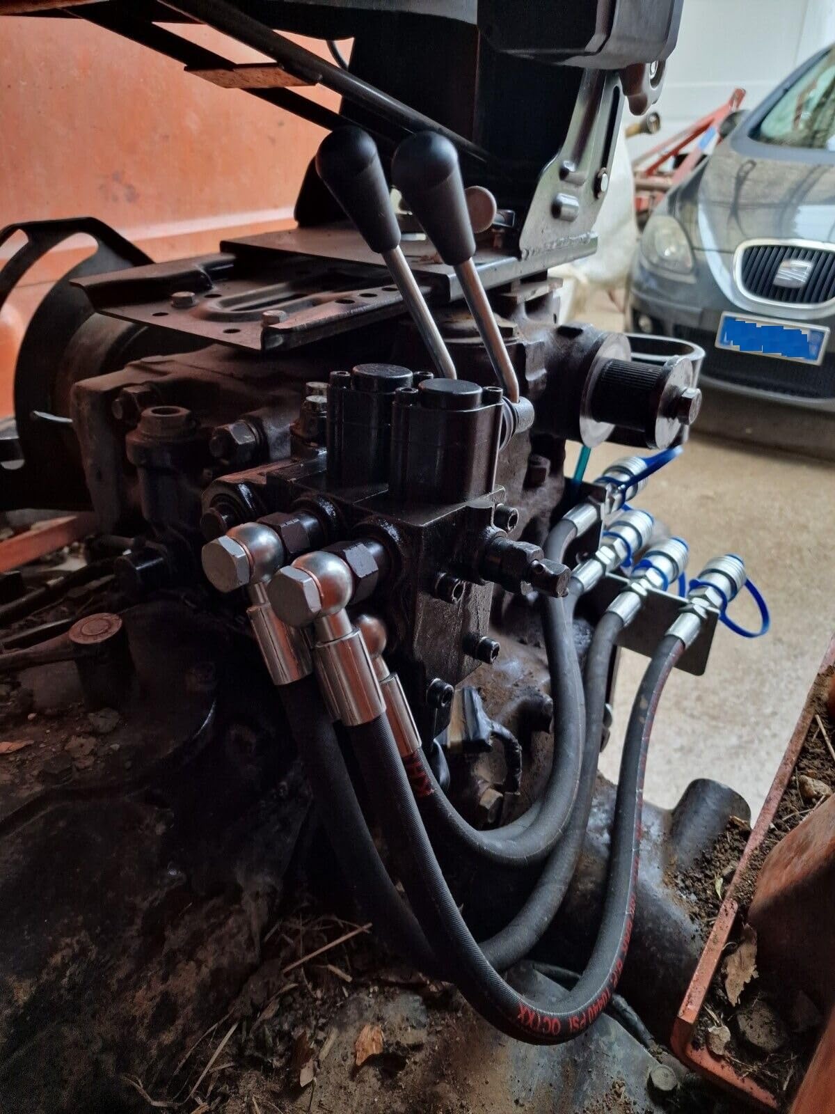 Kit Distributore Ausiliario 2 leva Compatibile per trattore Fiat 450-480-500-540-640