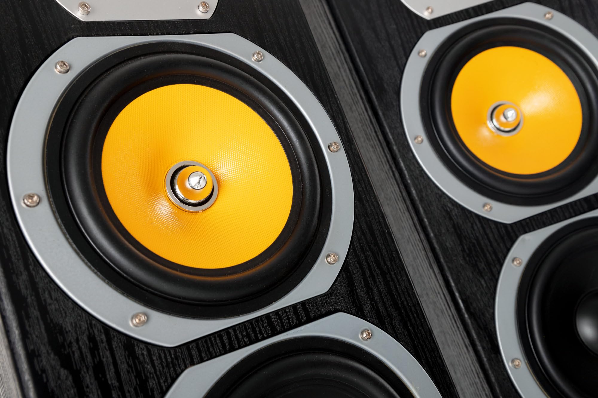 Bennett & Ross Exosphere 3-drożne głośniki podłogowe HiFi para (200 W RMS, 6,5" subwoofer, 6,5" głośnik basowy, 3x 6,5" średniotonowy, głośnik wysokotonowy 1", konstrukcja bass reflex, wygląd słojów