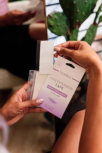 Miniatura 4 de Fearless Fashion - Cinta de doble cara para el cuerpo de ropa para vestidos y escotes (50 tiras), cinta de tela transparente de sujeción fuerte,