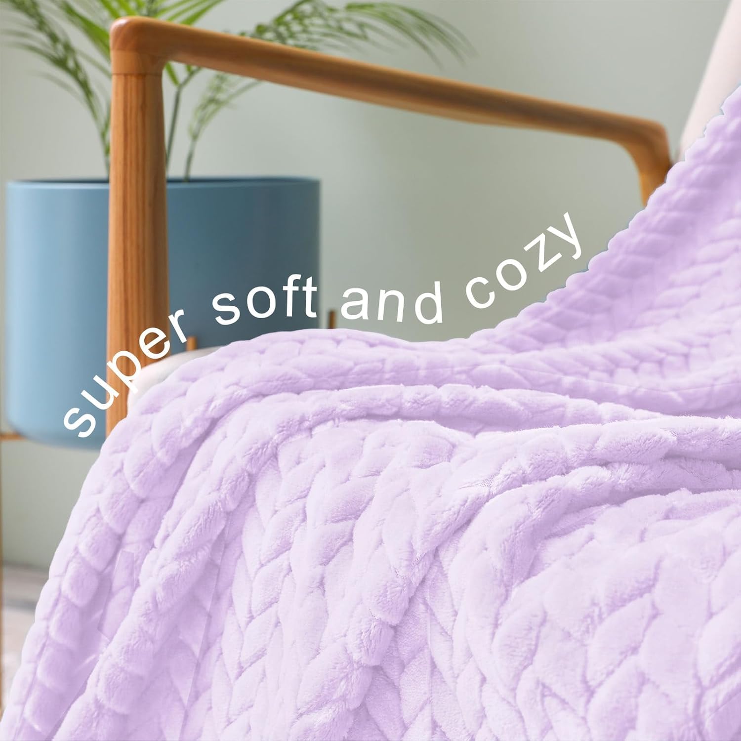 Exclusivo Mezcla Fleece Throw Blanket for Couch and Bed, 50x70 Inches Soft Cozy Jacquard Flannel Blankets, Lightweight Fuzzy Plush Warm Throws for Women, Lilac Purple - Image 4