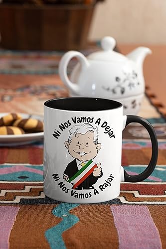Miniatura 5 de AMLO - Taza de café Ni Nos Vamos A Dejar Ni Nos Vamos A Rajar con divertidos dibujos animados Muñeco AMLITO Taza de cerámica blanca brillante con