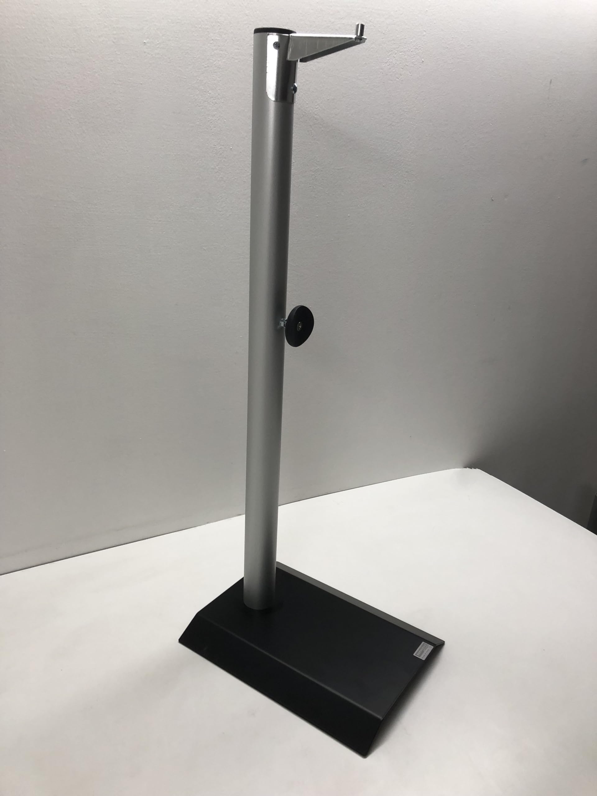 Soporte universal para extintor con conector estándar y letrero "extintor" incluido. Tecnidea PE1