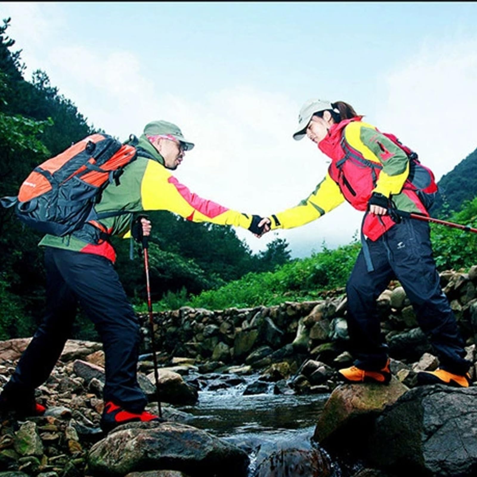 Dos Bastones de Senderismo de Fibra de Carbono para Uso en Exteriores, Telescópicos de 3 Segmentos y Plegables, Ideales para Trekking y Montañismo