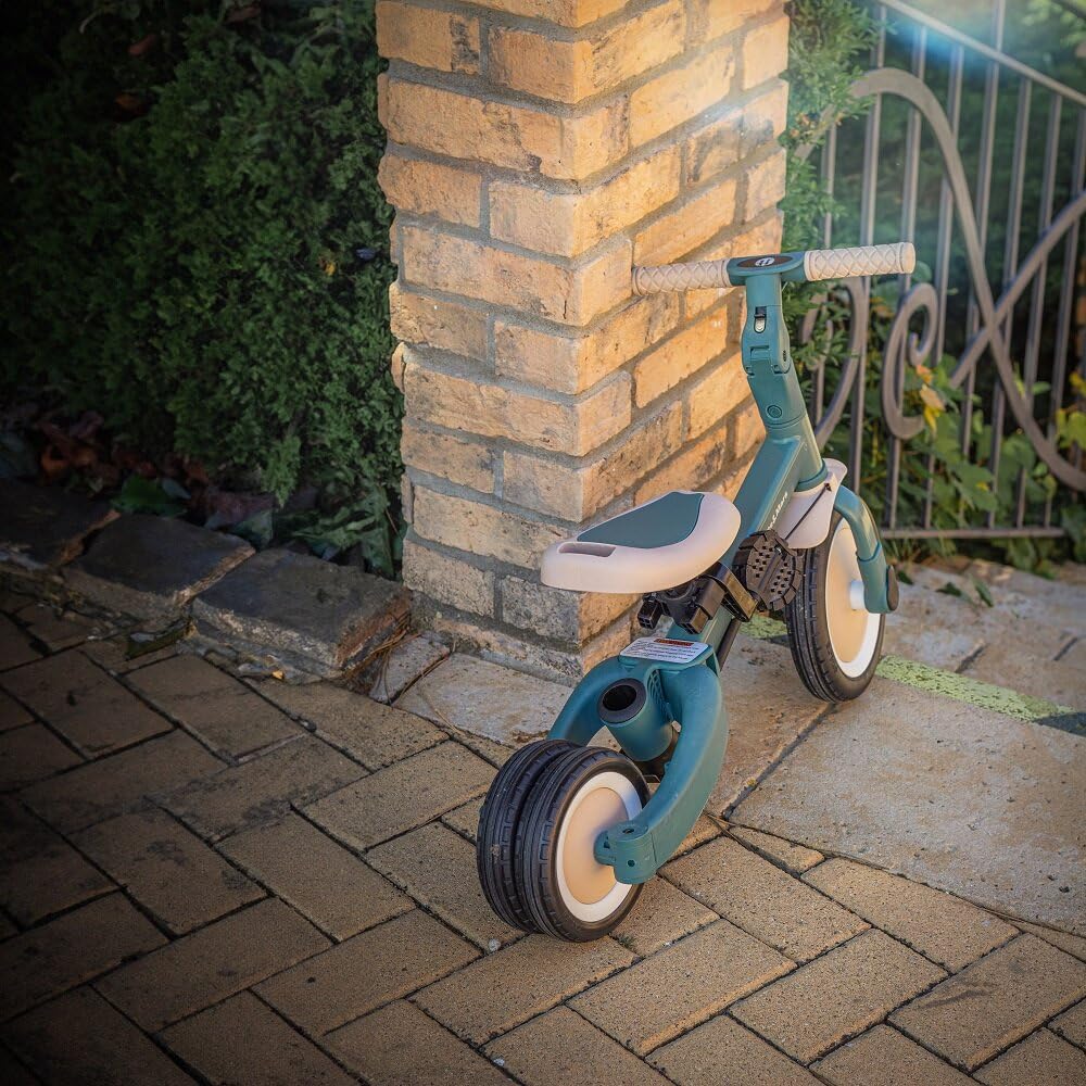 PETITE&MARS Turbo Plus 5in1 Kinder-Dreirad & Laufrad | Multifunktionales 3–5-Rad mit Sonnendach | Für 1,5–5 Jahre | Abnehmbarer Pedalantrieb, Verstellbarer Sitz, Gurt, PU-Räder (Misty Green)