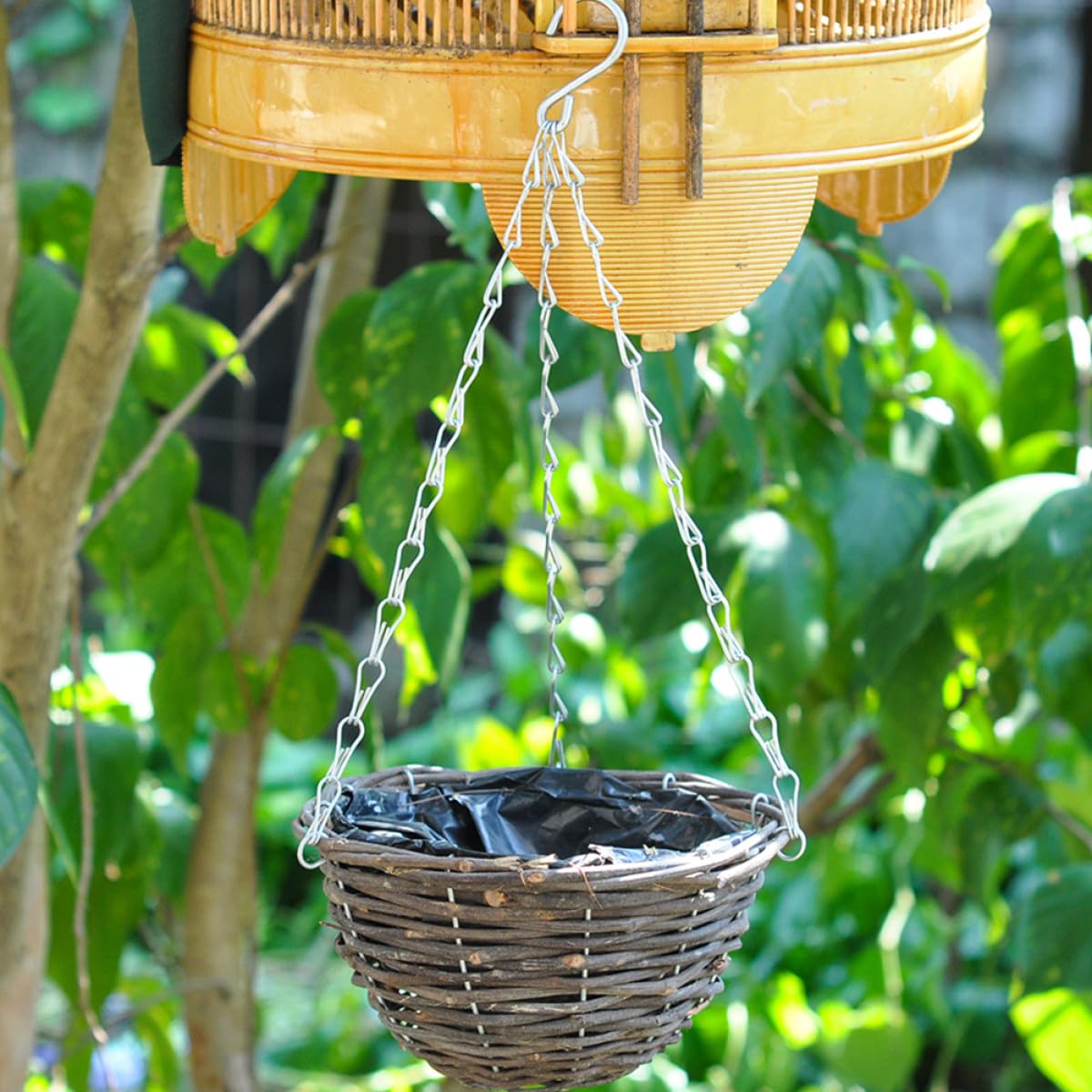 Vasi Sospesi in Rattan e Metallo 30 CM 2 Pezzi, Fioriera da Balcone per Piante Grasse e Fiori, Decorazione Casa e Giardino, Facile da Appendere, Design Naturale e Resistente