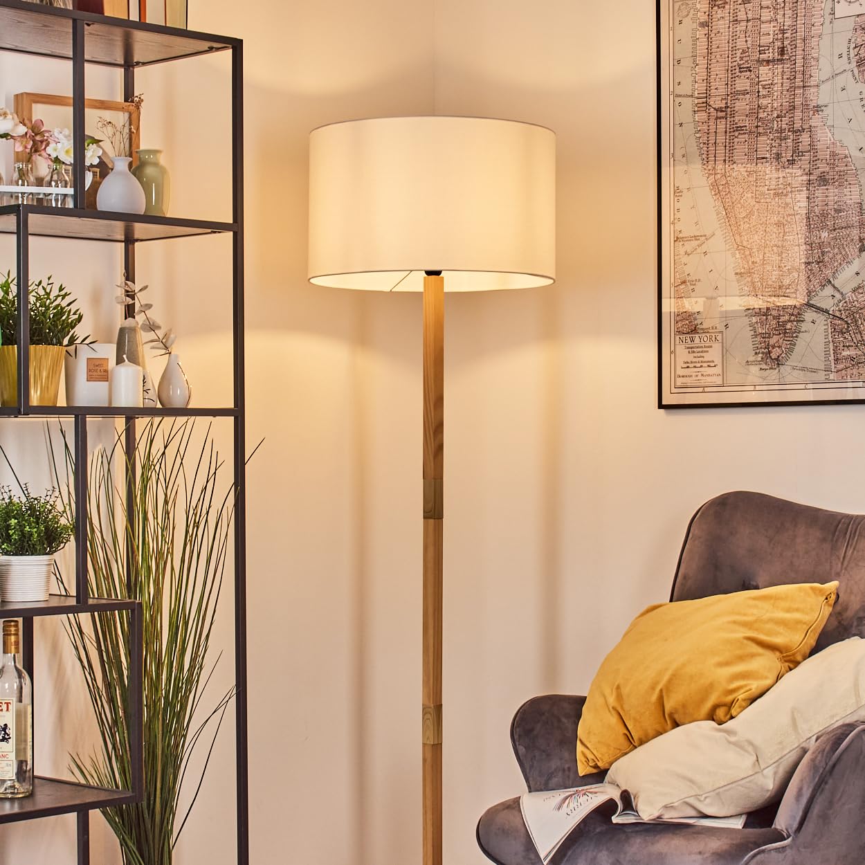 HOFSTEIN Stehleuchte Flemming, Stehlampe aus Holz im modernen Boho-Design, Schirm aus Stoff, Ø 50 cm, 170 cm, E27, mit Fußschalter - Wohnzimmer, Schlafzimmer, Esszimmer, Flur