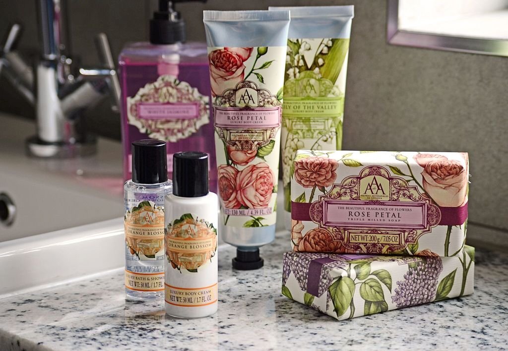 AAA - Luxury Hand Cream with Shea Butter - Lavender - 60 ml / 2 fl oz