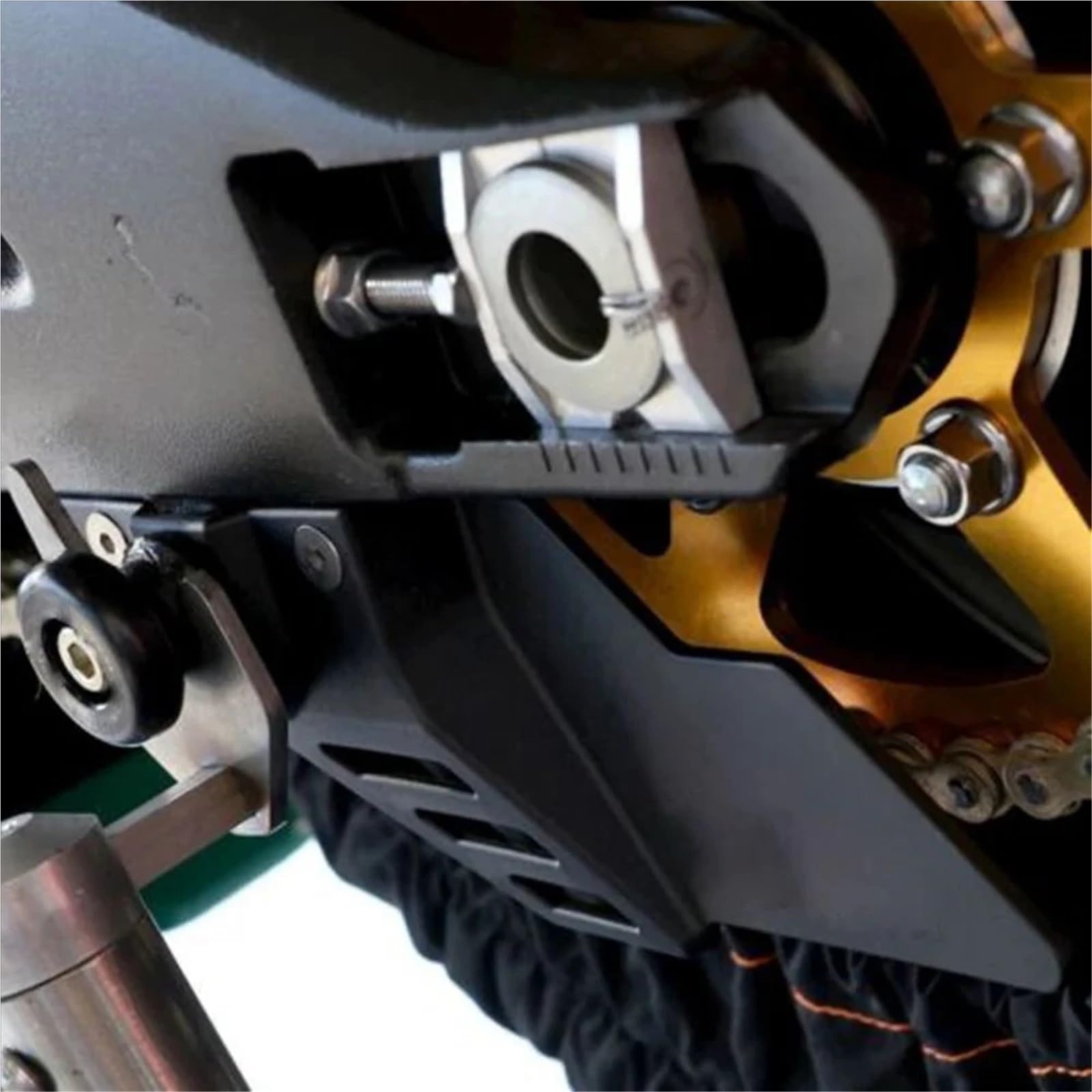 osłona łańcucha Pasuje do Yamaha MT25 MT03 2022 motocykla Osłona dolnej osłony łańcucha Osłona zębatki Osłona zębatki