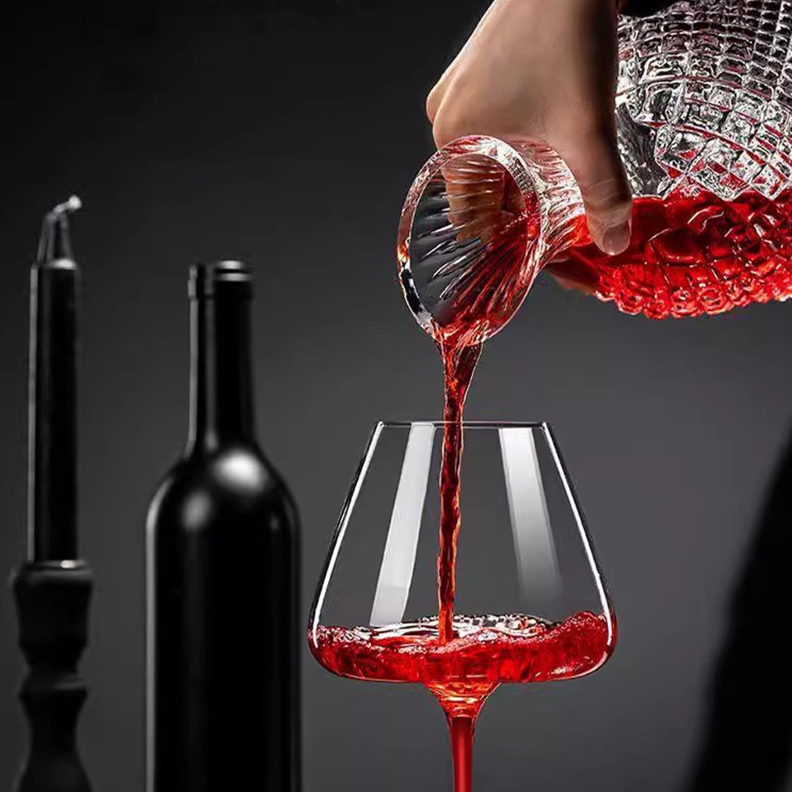 Generic 1,5L Weindekanter Gold - 360° Drehbar Mit Sockel, Bleifreies Kristallglas